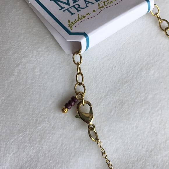 3/$20 Purple beaded necklace gold-tone - Picture 3 of 3